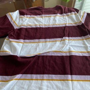 Levis Mens Dress T-Shirt Mens Size Medium Striped Maroon in Like New Condition